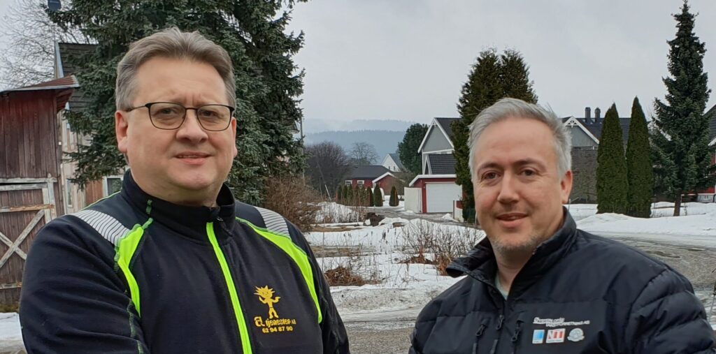 Bilde av Anders Austad hos Øystein Opås Takstforretning AS og Tommy Mikkelsen hos El Tjenester AS