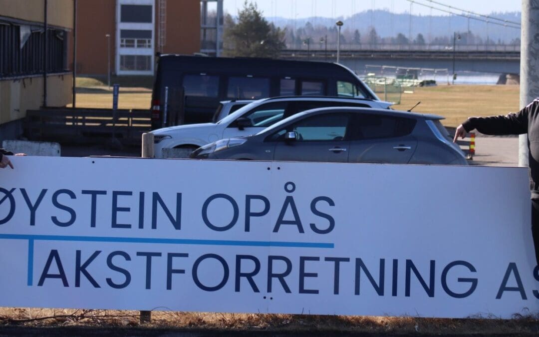 Ny treårig avtale med Elverum Fotball: Øystein Opås Takstforretning styrker tilstedeværelsen i regionen